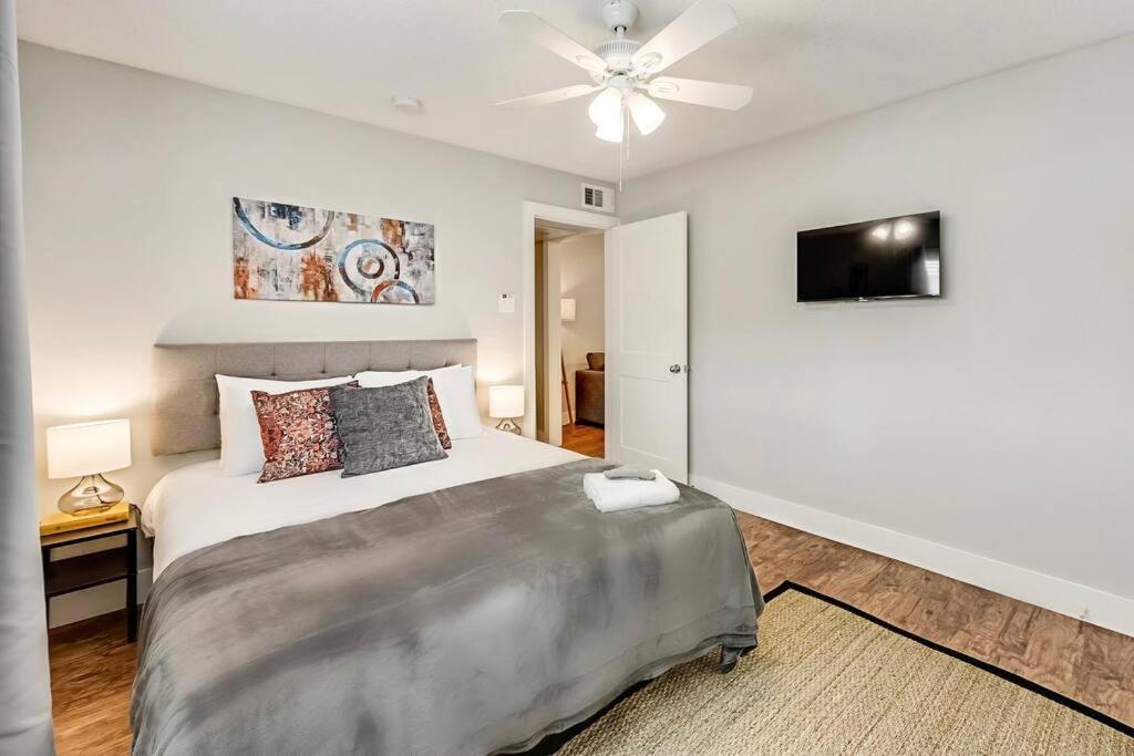 Hello Gorgeous Flat Near Downtown! Apartamento Dallas Exterior foto
